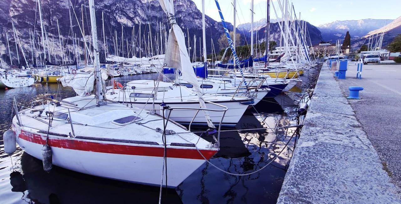 Garda Lake Aloha Apartments Torbole Sul Garda Luaran gambar