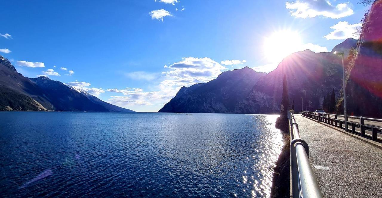 Garda Lake Aloha Apartments Torbole Sul Garda Luaran gambar